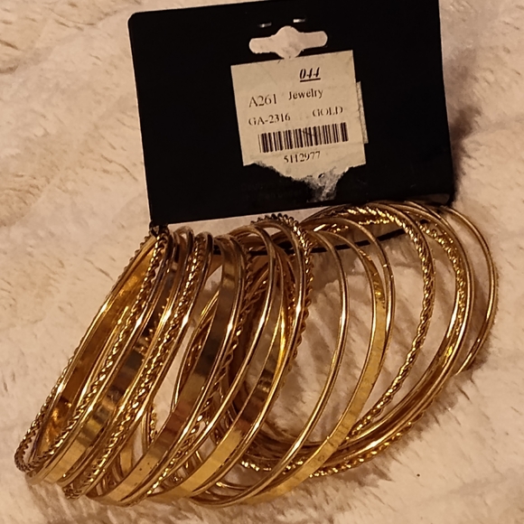 Gold Bangle Set - Picture 6 of 6
